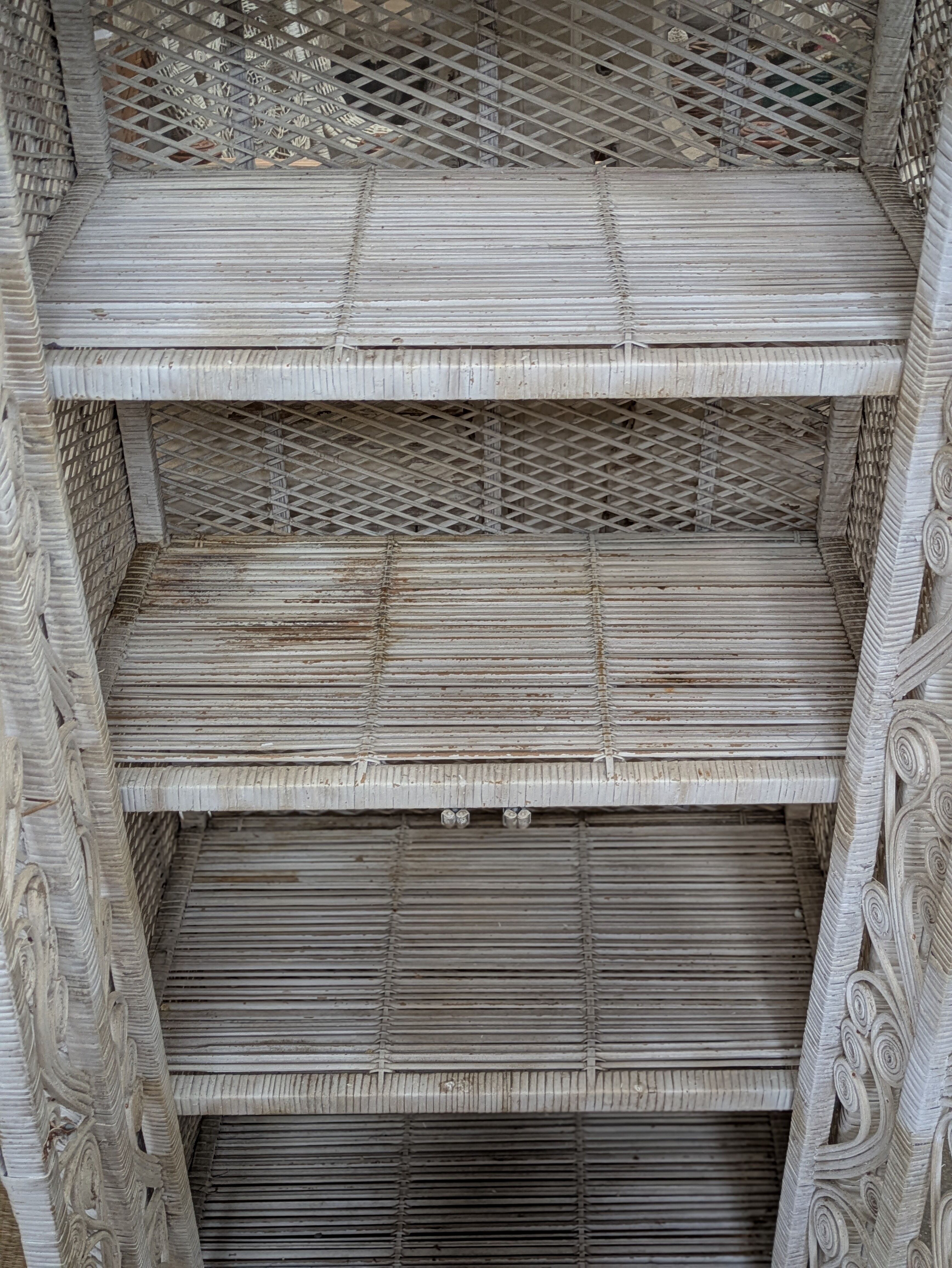 Armoire rotin