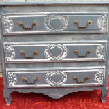 Dresser vintage patina