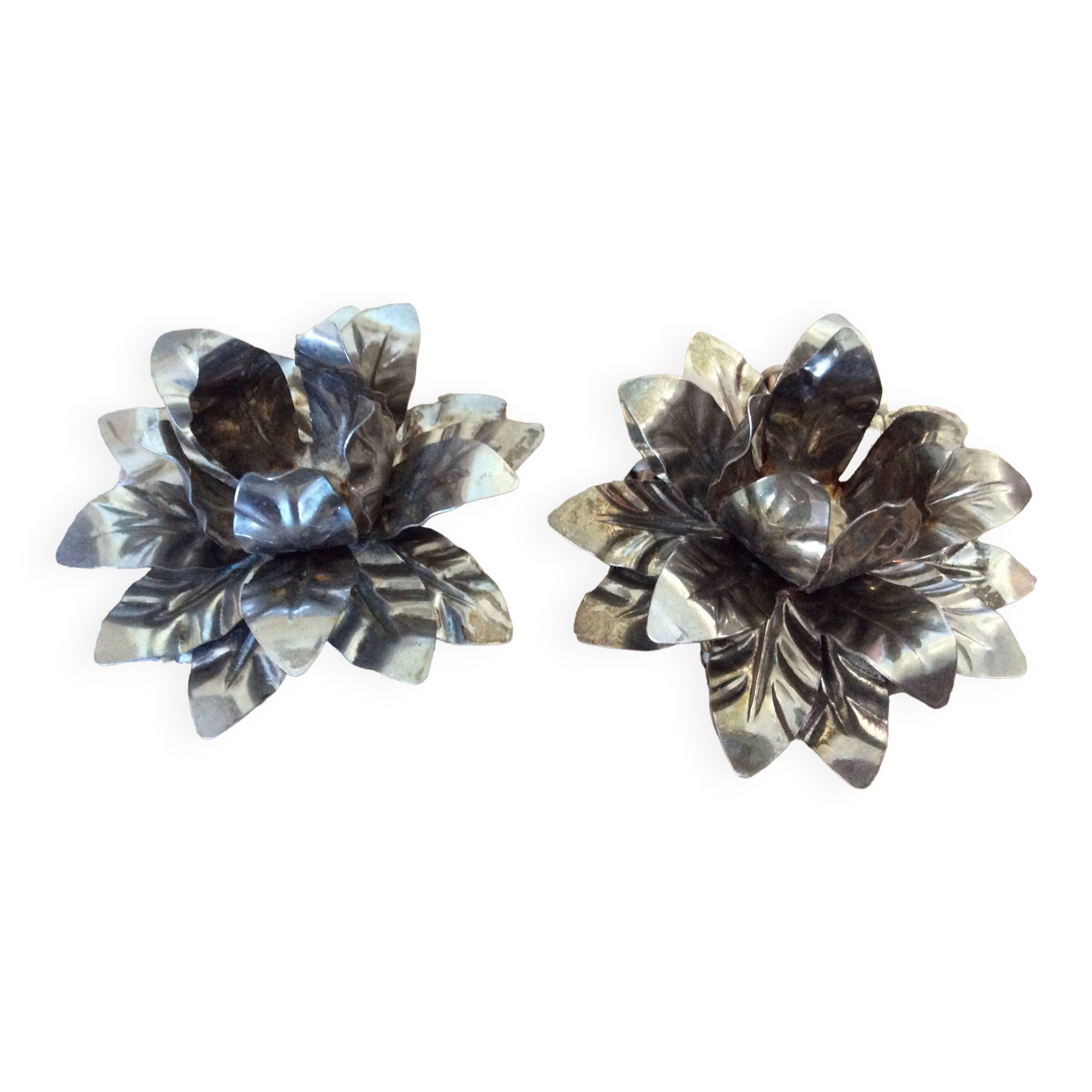 Metal flower candle holders