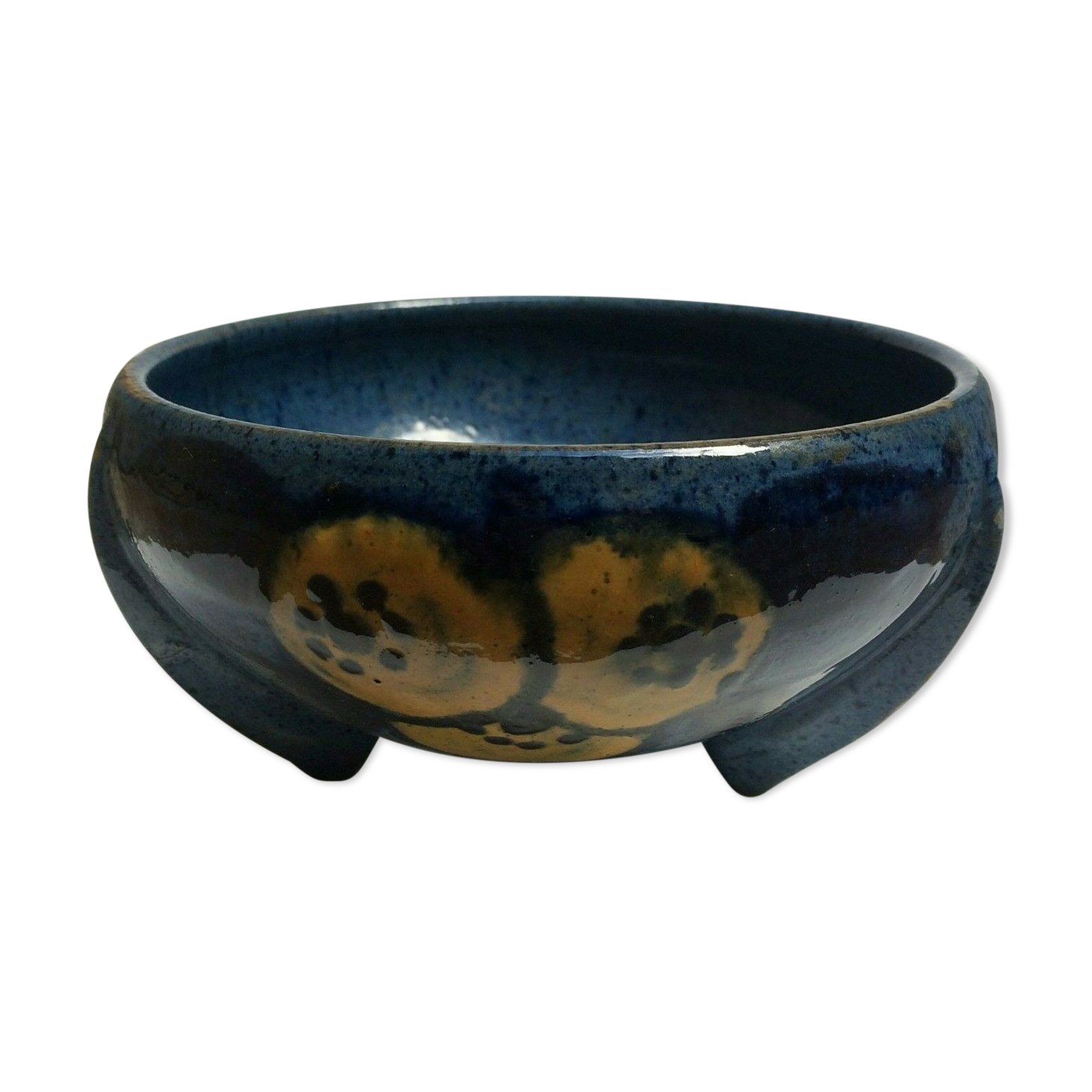 Art deco ceramic cut from the early 20th century