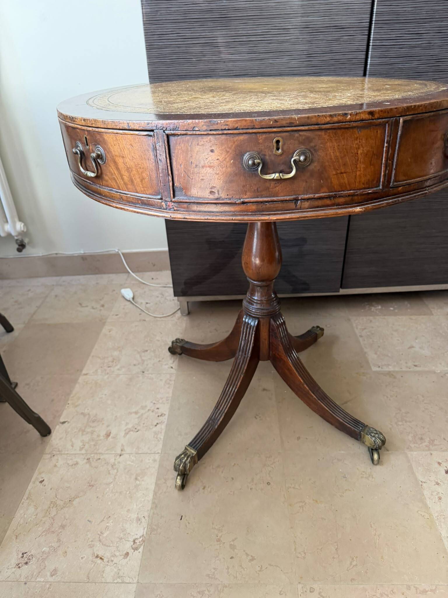 Ancien guéridon, table d'appoint