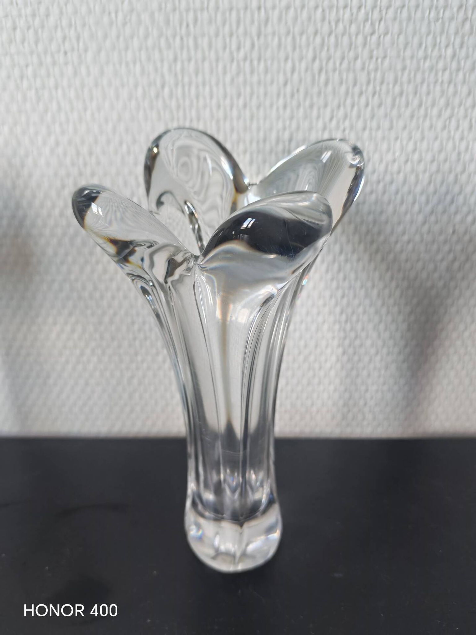 Vase  corolle soliflore en cristal France 1960