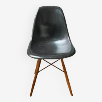 Chaise DSW Black de Charles & Ray Eames - Herman Miller - Vintage