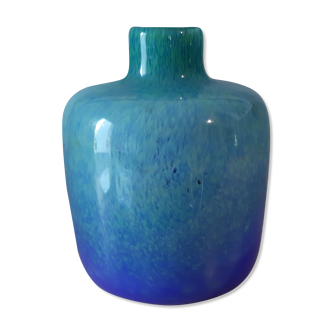 Vase en verre bleu