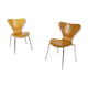 Pair of chairs 3107 "Butterfly" by Arne Jacobsen for Fritz Hansen