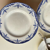 2 cake plates 'iron earth'