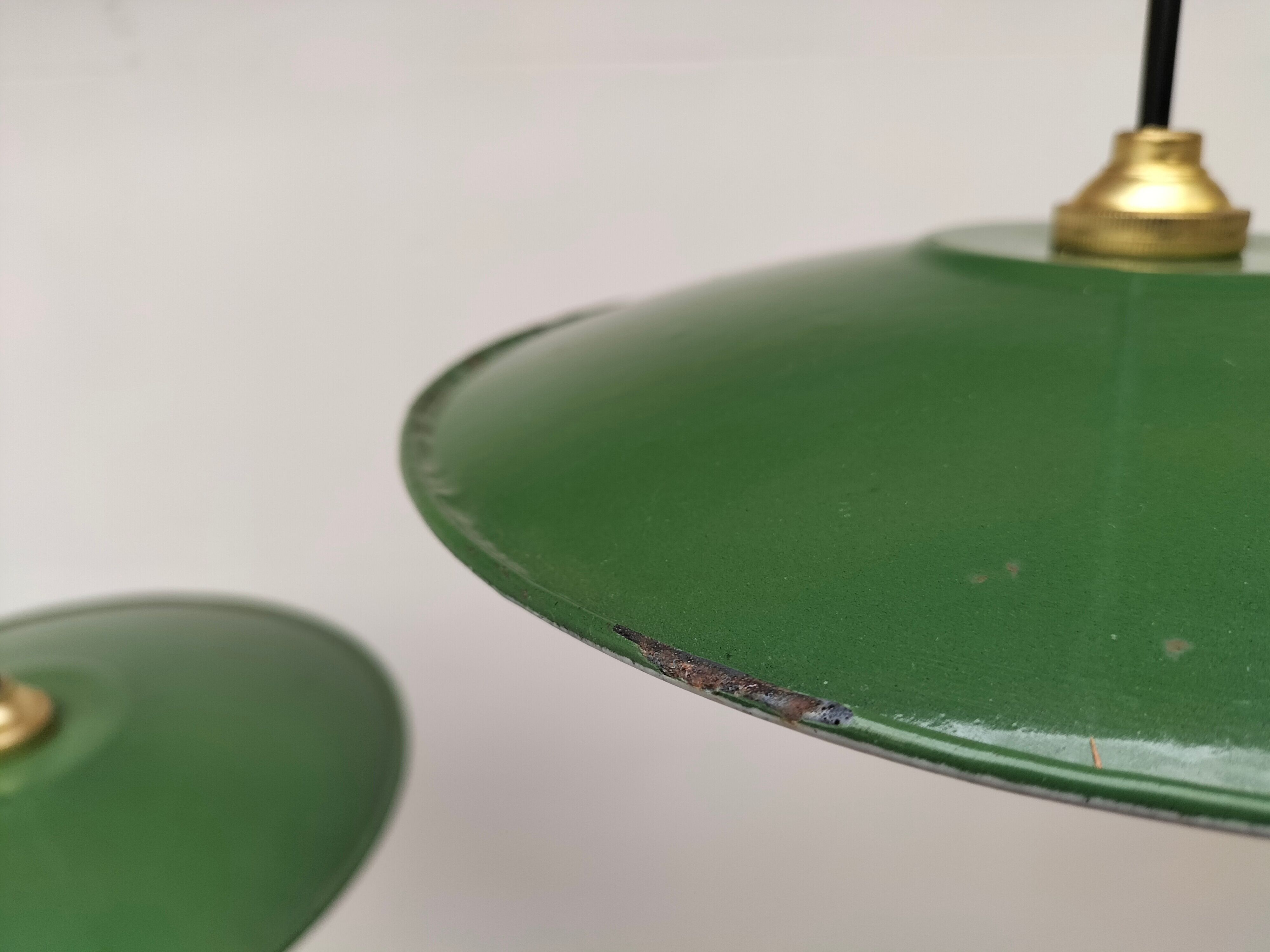 Lot de 4 lampes en tôle émaillée