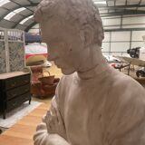 Man bust statue