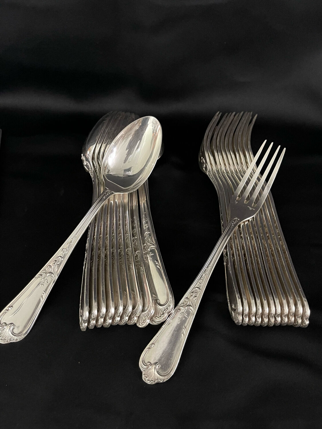 Ercuis cutlery set 131 pieces in metal Louis XV style, rocaille