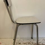Chaise en formica blanc et noir