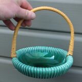 Empty basket vintage pocket in green ceramic and wicker