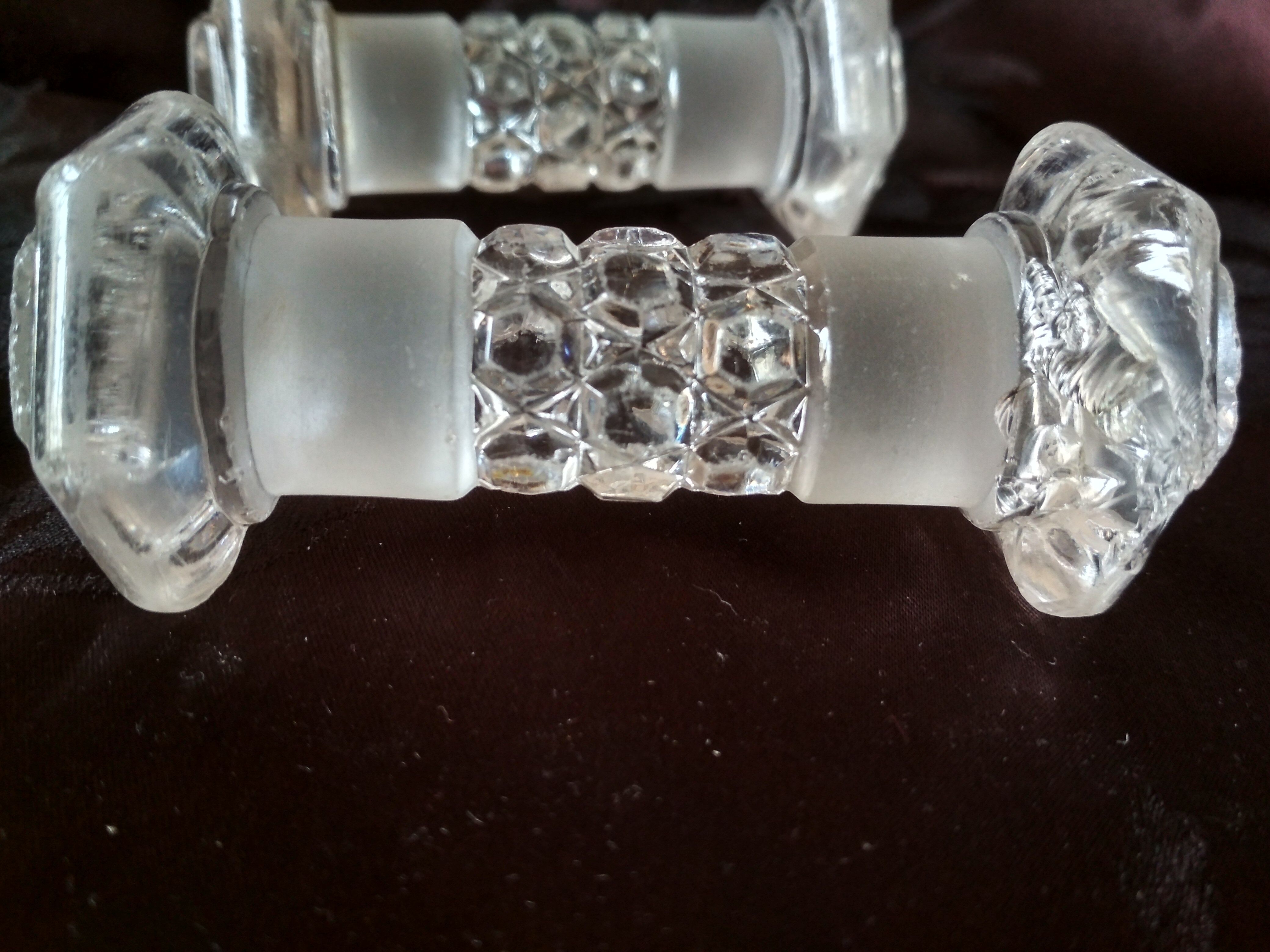 5 cut crystal knife holders