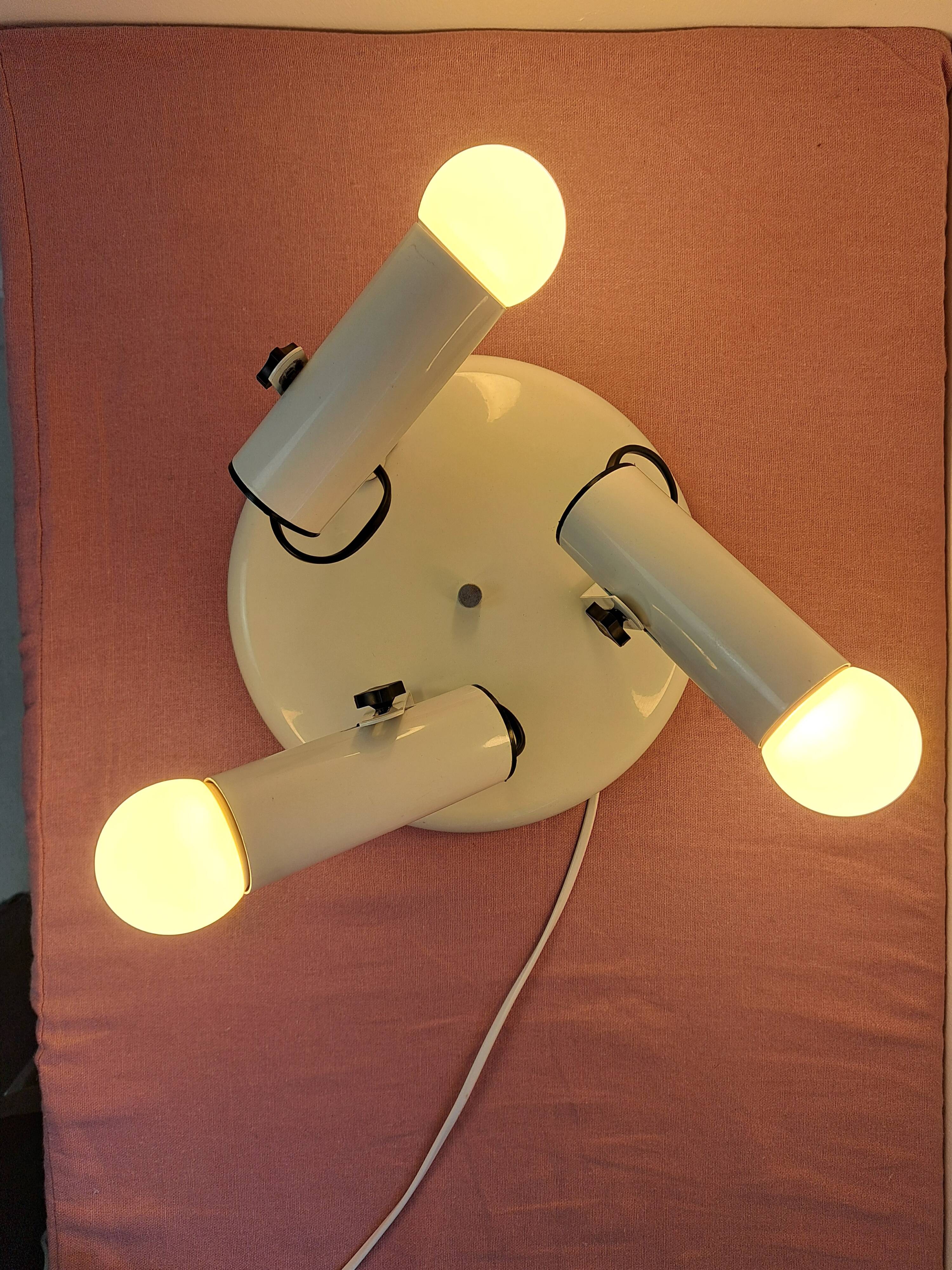 White ceiling light with 3 spotlights made in Italy, space age design