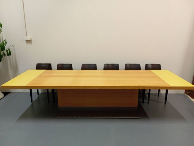 Large Chi Wing Lo designer table for Giorgetti Italy