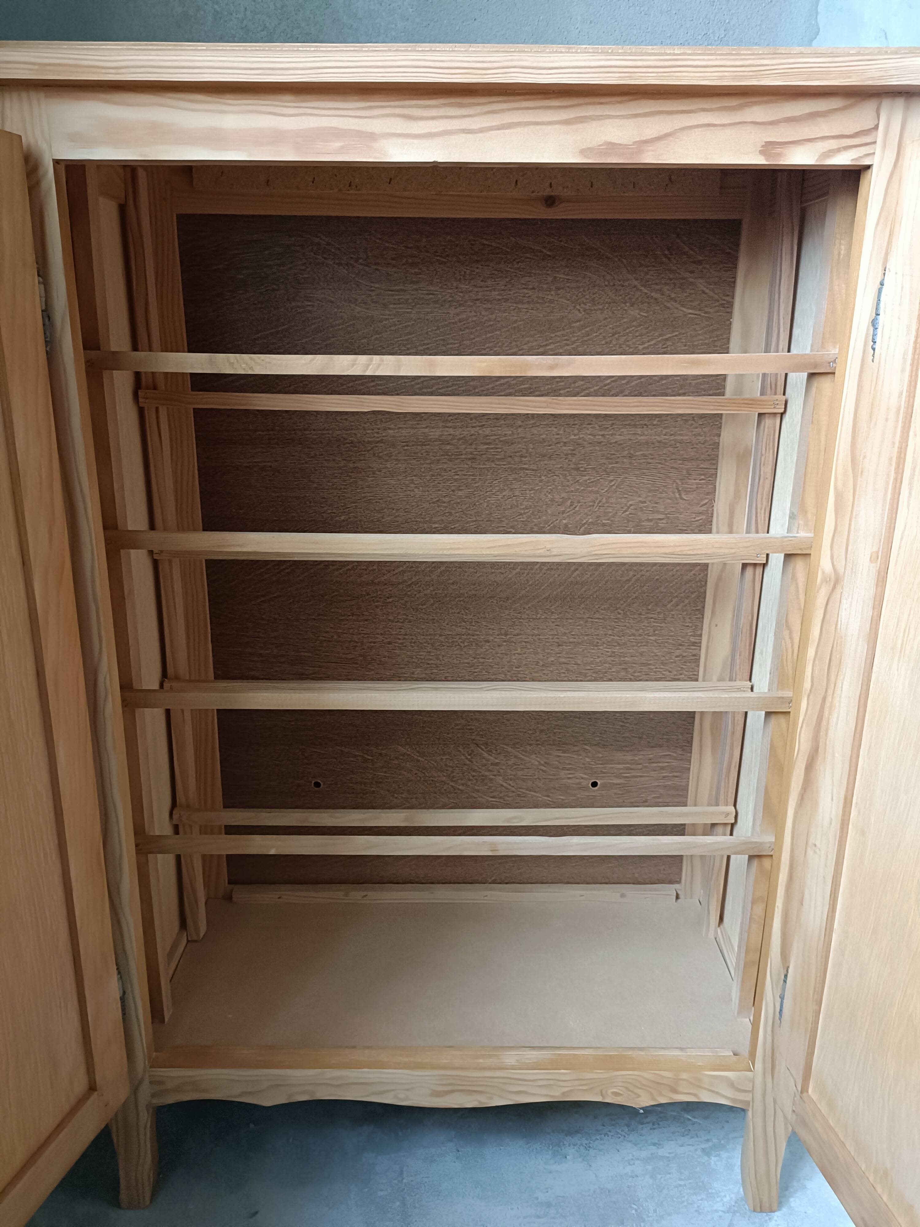 Renovated shoe cabinet