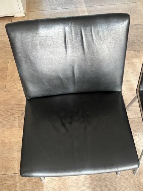 2 Airport leather armchairs by Hans Wegner - Denmark 1980s