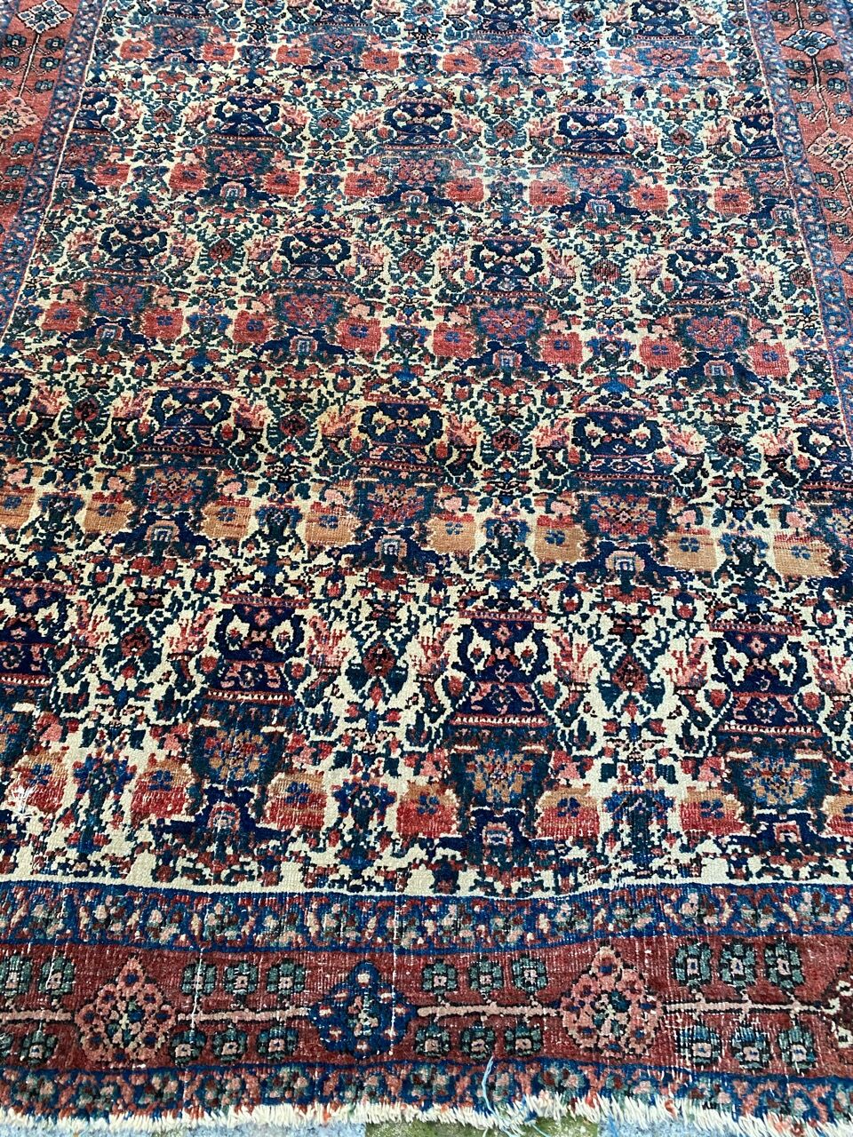 Beautiful old Persian carpet from Abadeh handmade 100x144 cm