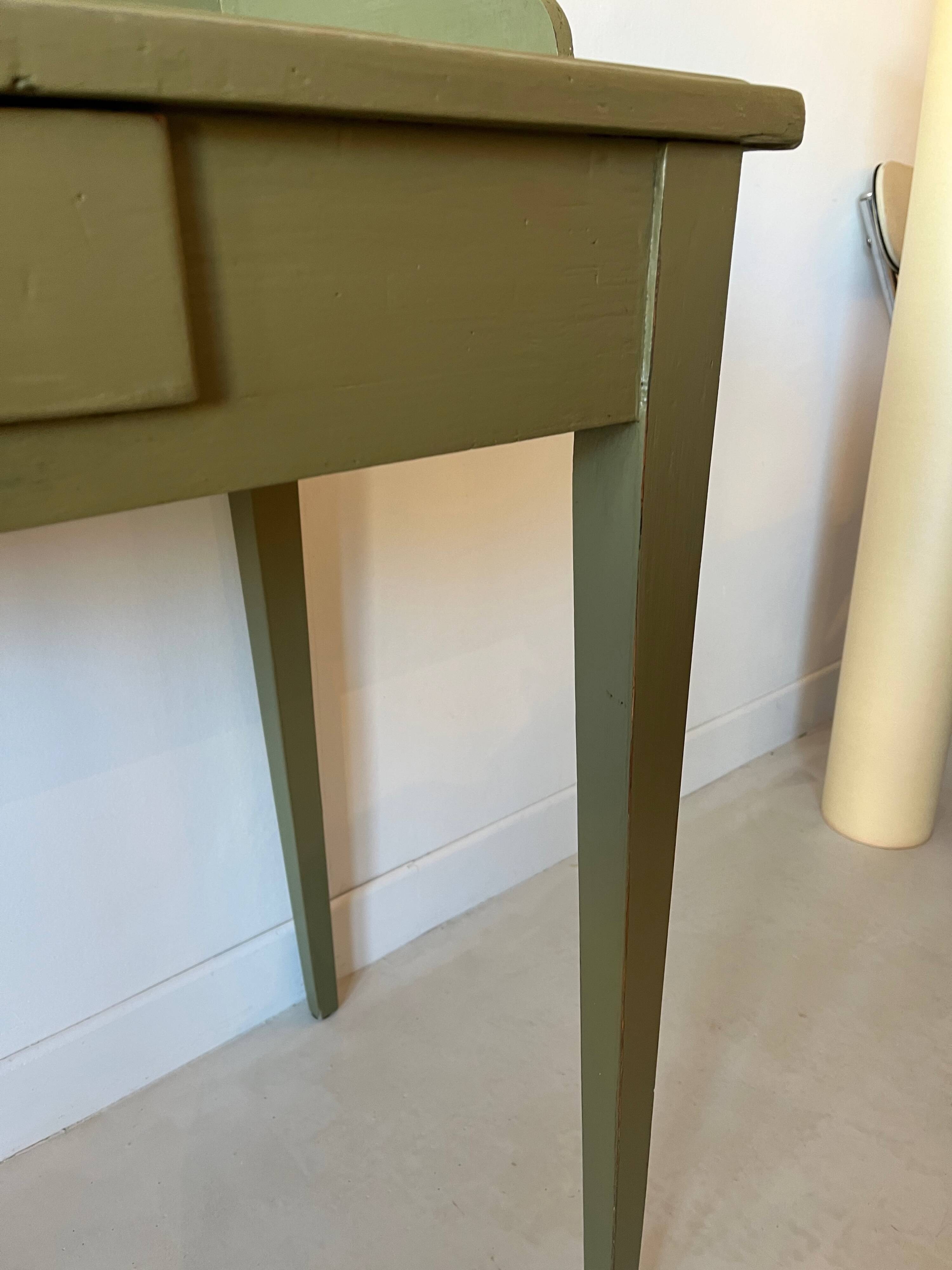 Green wooden dressing table