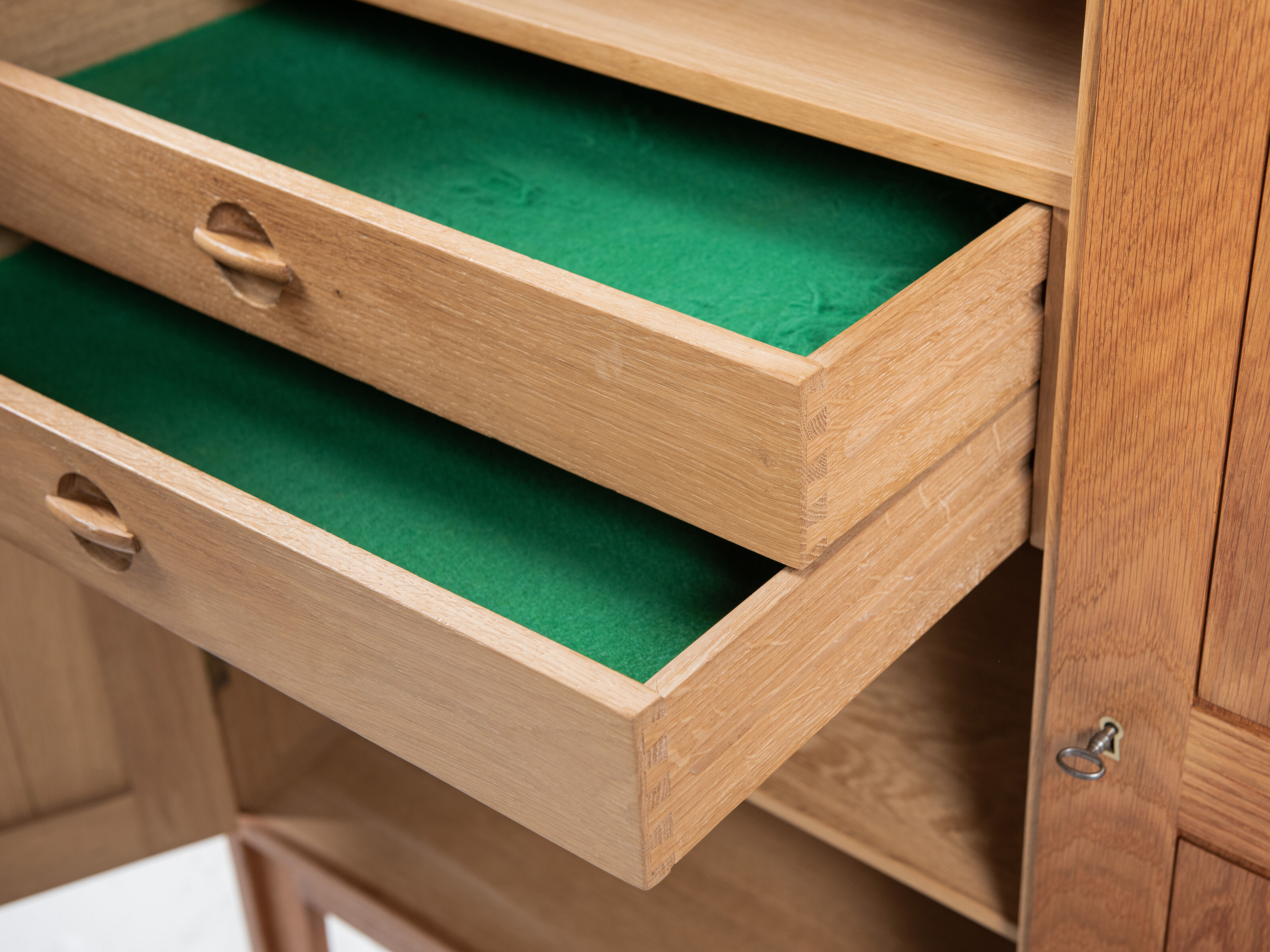 Midcentury Danish cabinet in oak by Kurt Østervig for Vamo 1960s