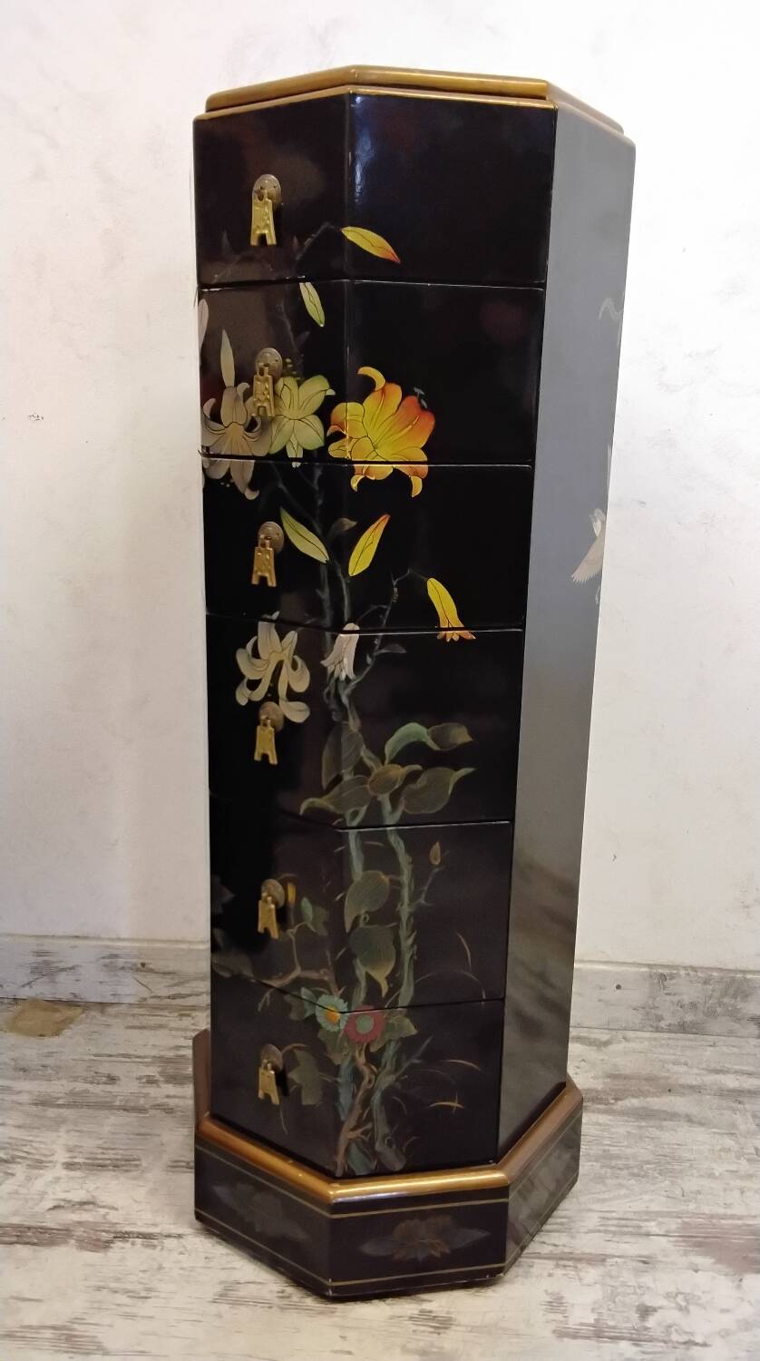 Asian style chest of drawers