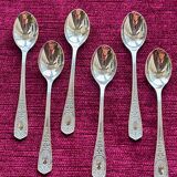 Set of teaspoons.