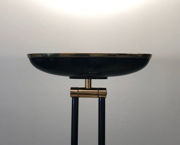 Lampadaire de parquet en métal laqué noir et laiton