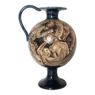 Majolica vase