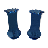 Paire de vases anciens en verre bleu
