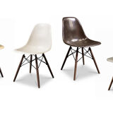 Lot of 4 vintage fiberglass Eames DSW chairs