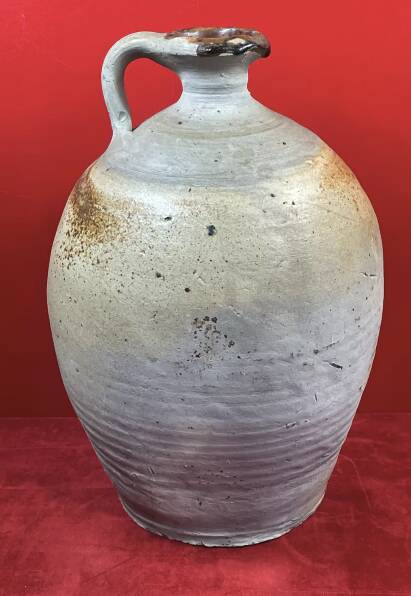 Terracotta cradle from the 19th century.