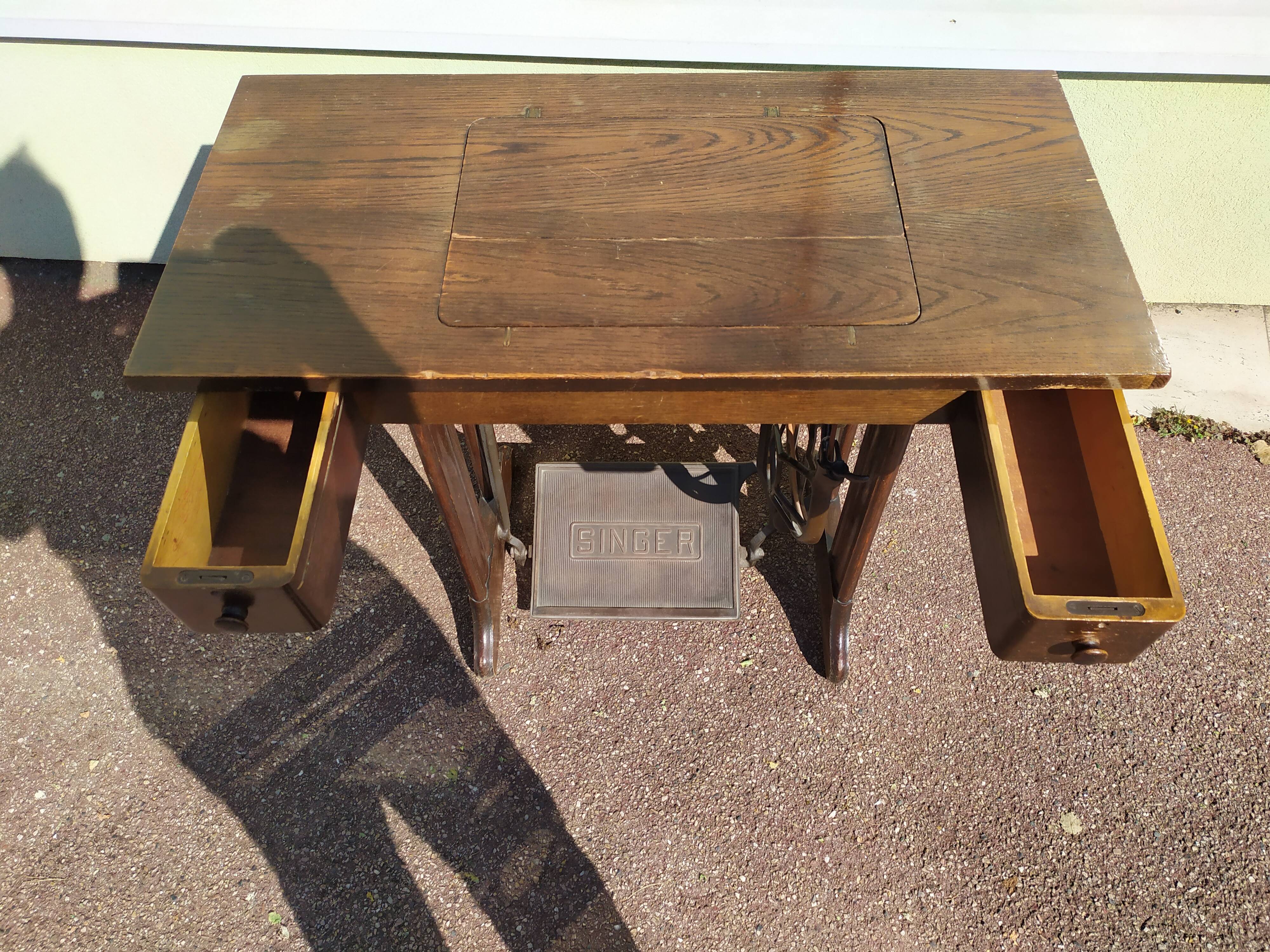 Meuble pour machine a coudre Singer - petit Bureau