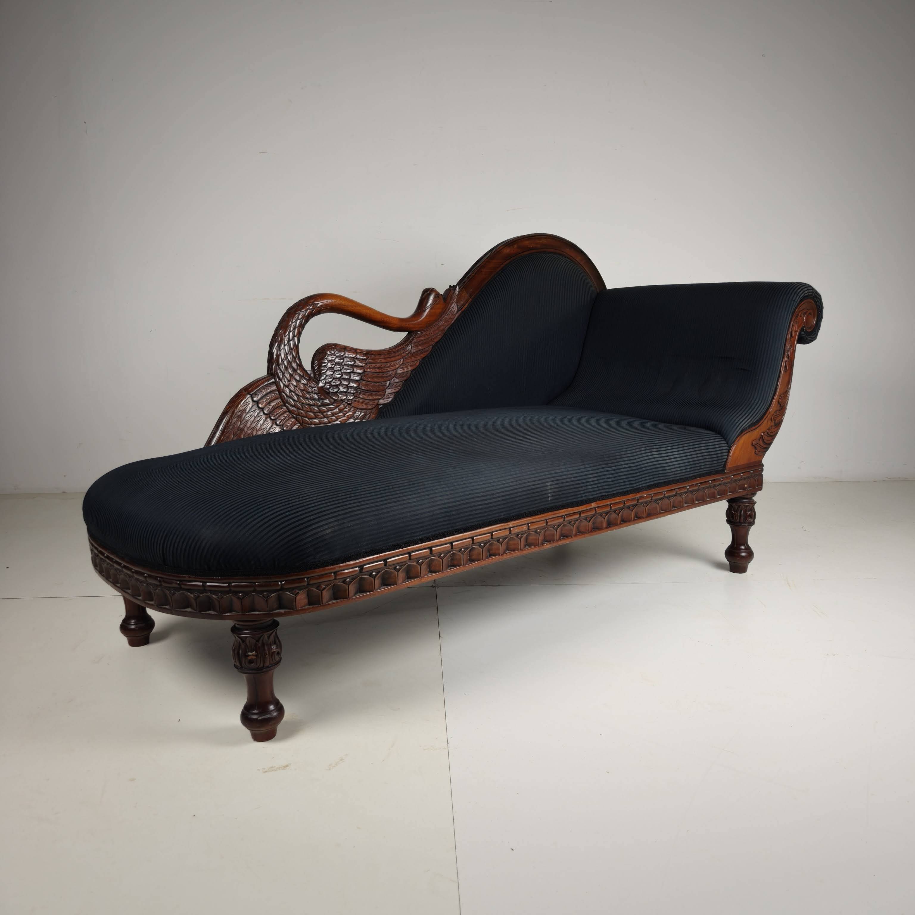 Carved Swan Chaise Longue, 20th Century