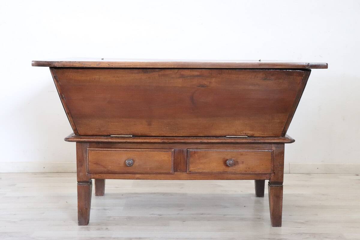 Antique sideboard in solid walnut, Italy 19th century