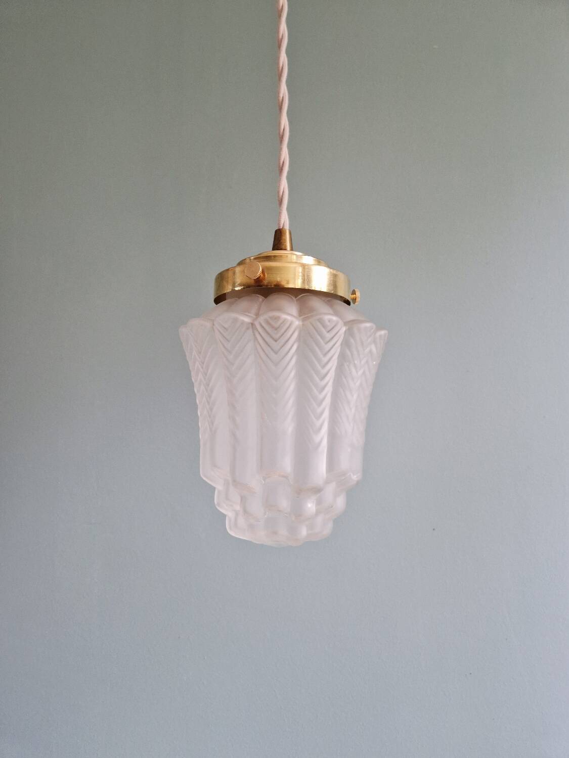 Pair of Art Deco Skyscraper-style pendant lights in frosted glass, 1920-30