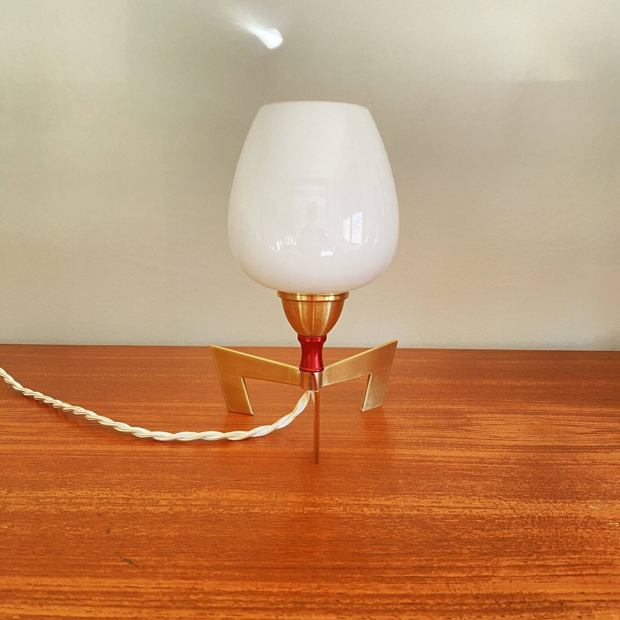 Lampe de table bureau chevet vintage globe verre opaline ancien