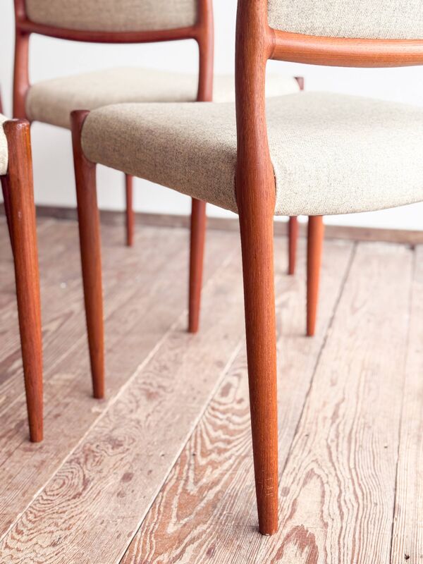 Lot de 6 chaises # 80 en teck par Niels O. Møller, JL Moller, Mid Century