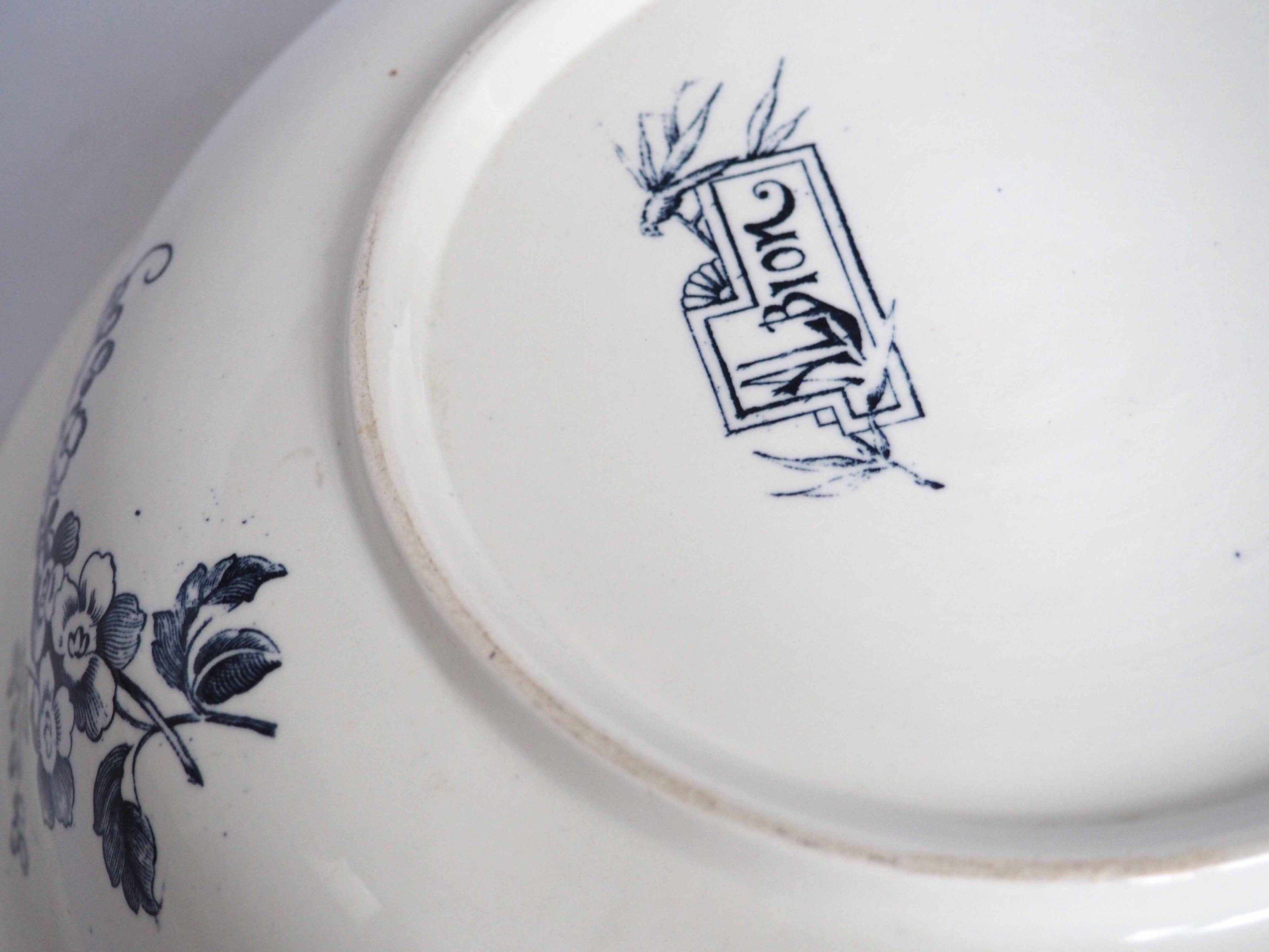 Large Albion Iron Earth Dish