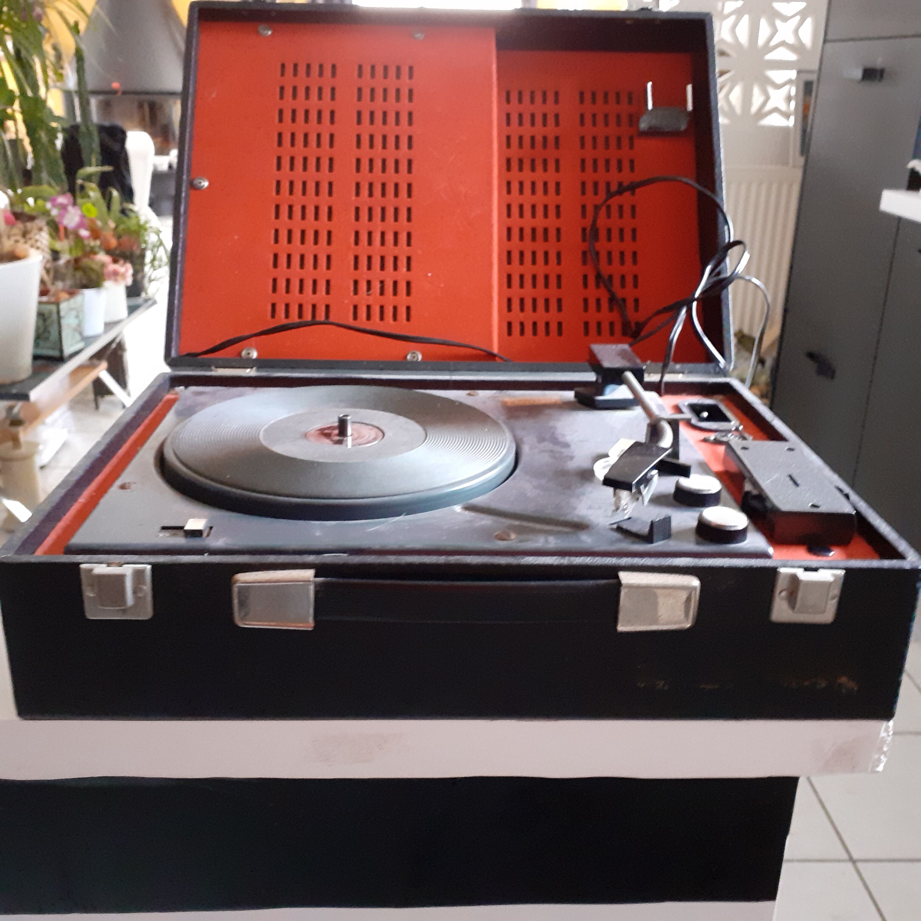 Electrophone ancien la voix de son maître Selency