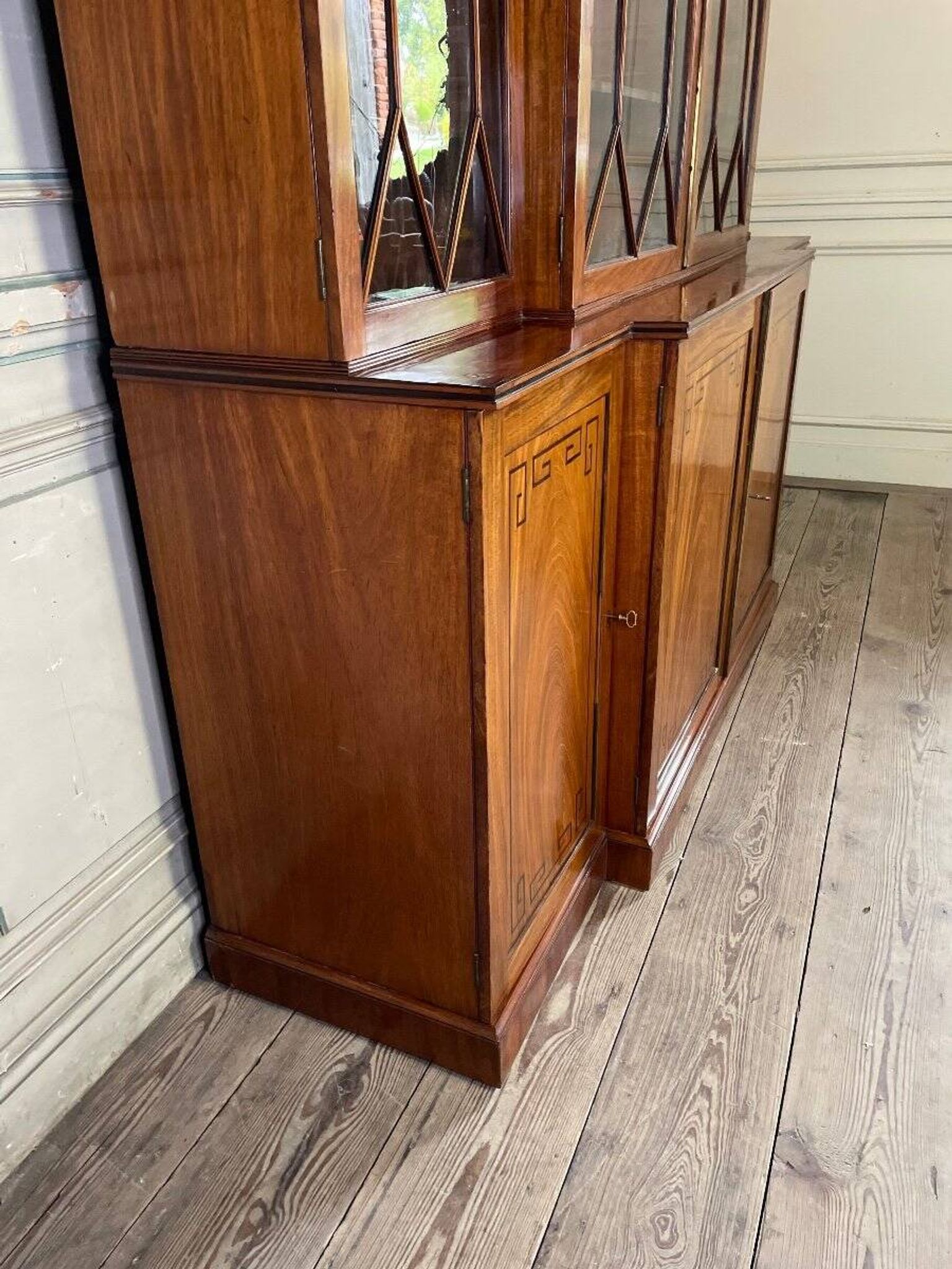 Bibliothèque anglaise en acajou vers 1900