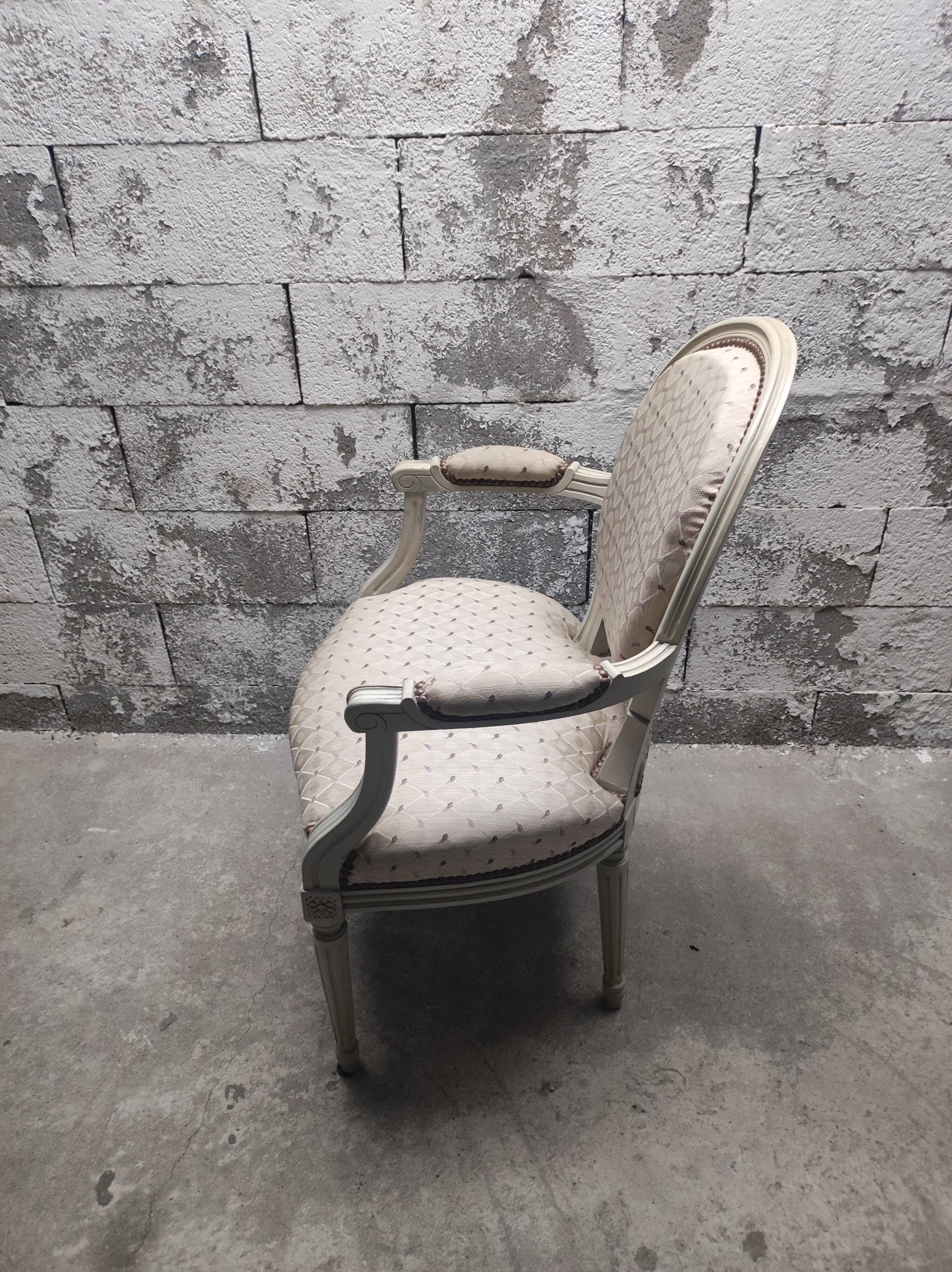 Lot de 6 chaises + 2 fauteuils médaillon style Louis XVI