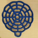 Enamelled cast iron trivet