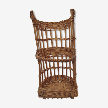 Old wicker bakery bread basket