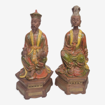 Statues asiatiques en terre cuite