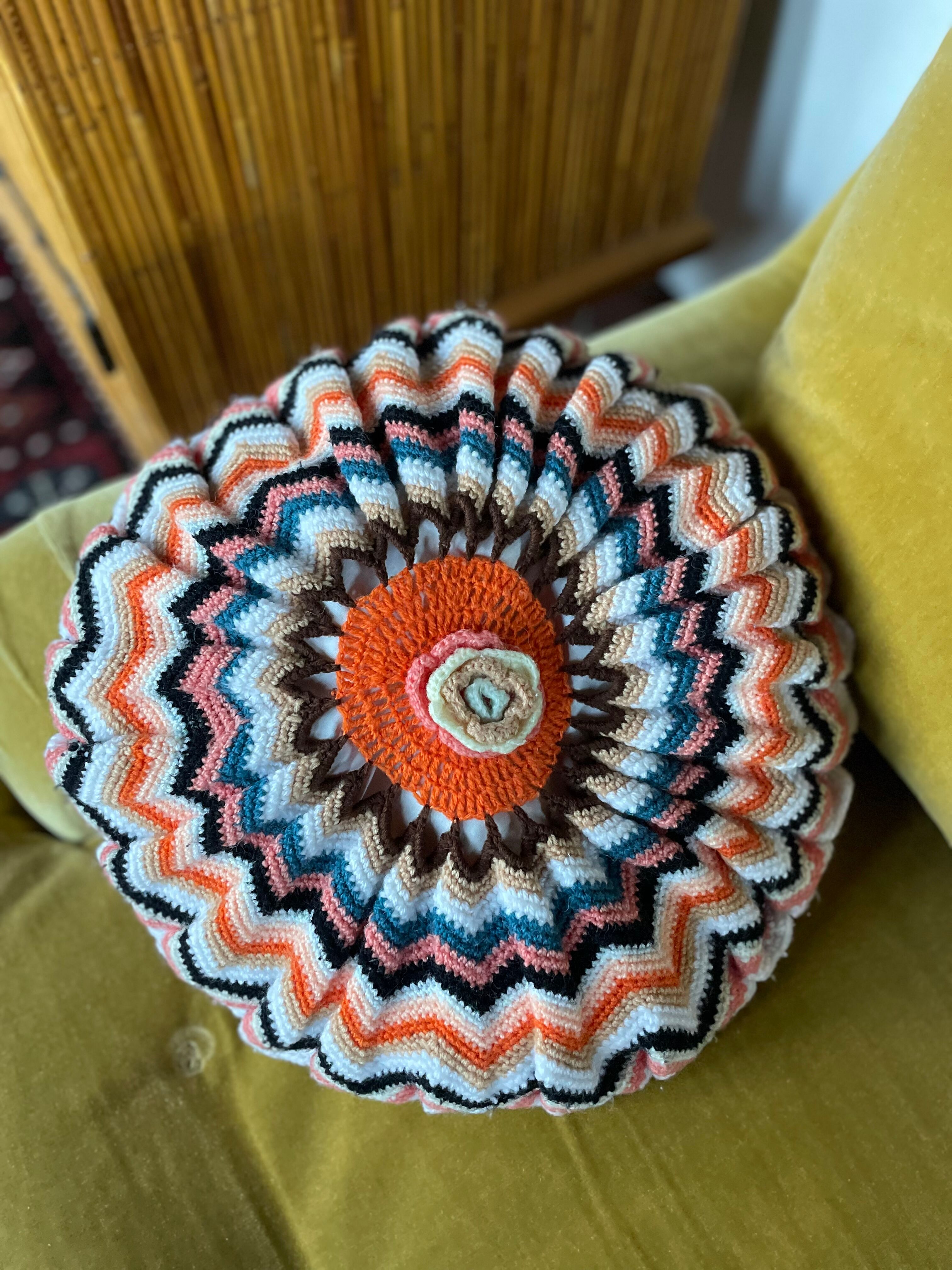 Coussin rond crochet