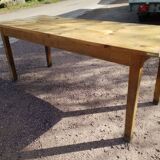Farm table