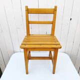 Chaise pour enfant en hêtre verni vintage