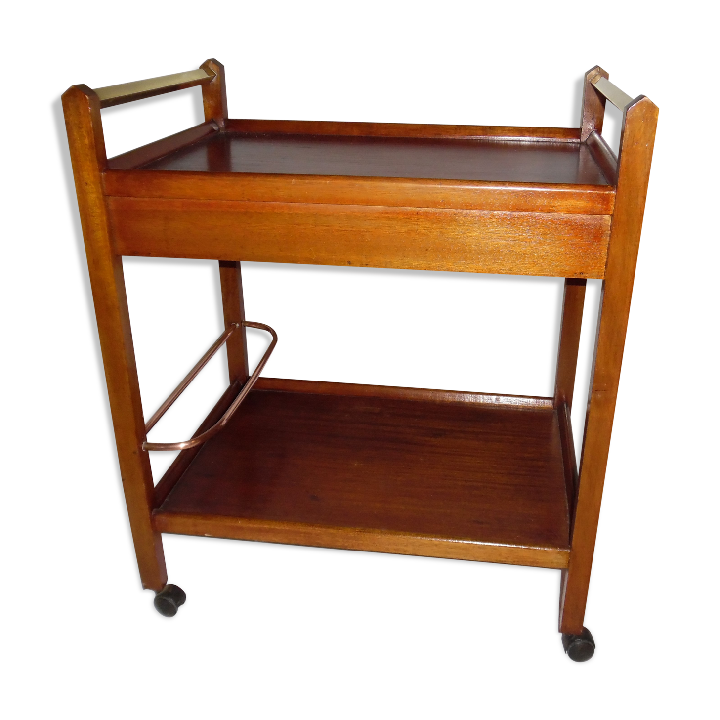 serving table