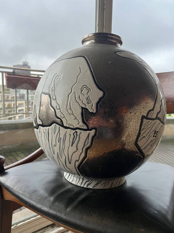 Rare vase ours Longwy