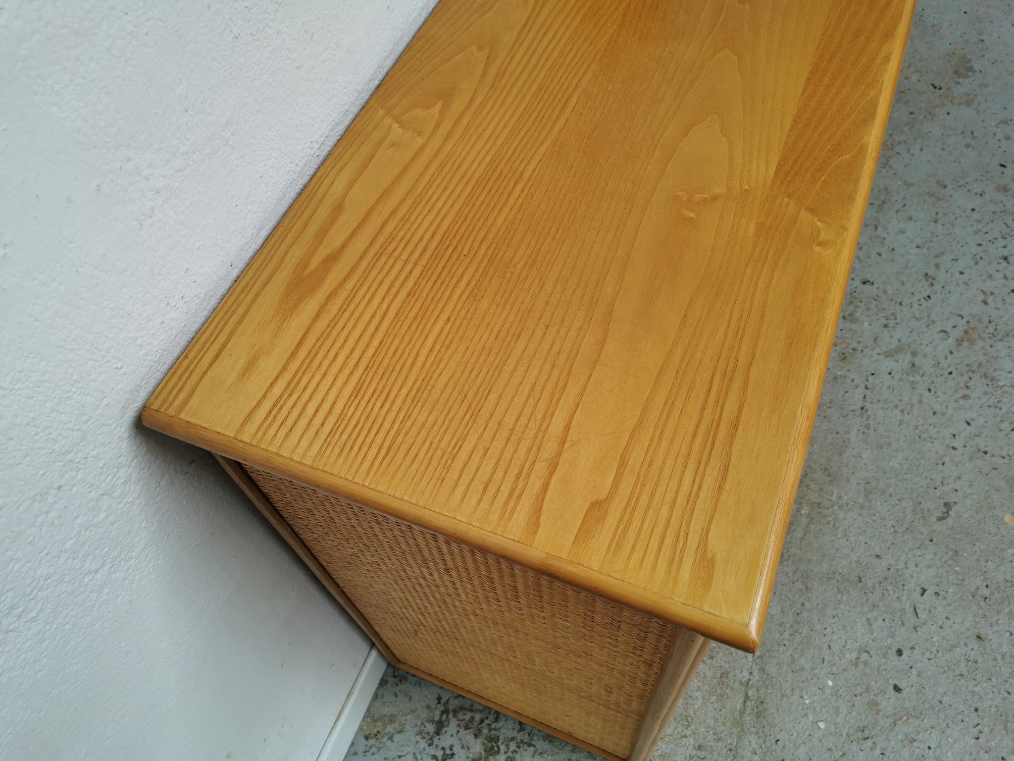 Buffet vintage en rotin Roche Bobois