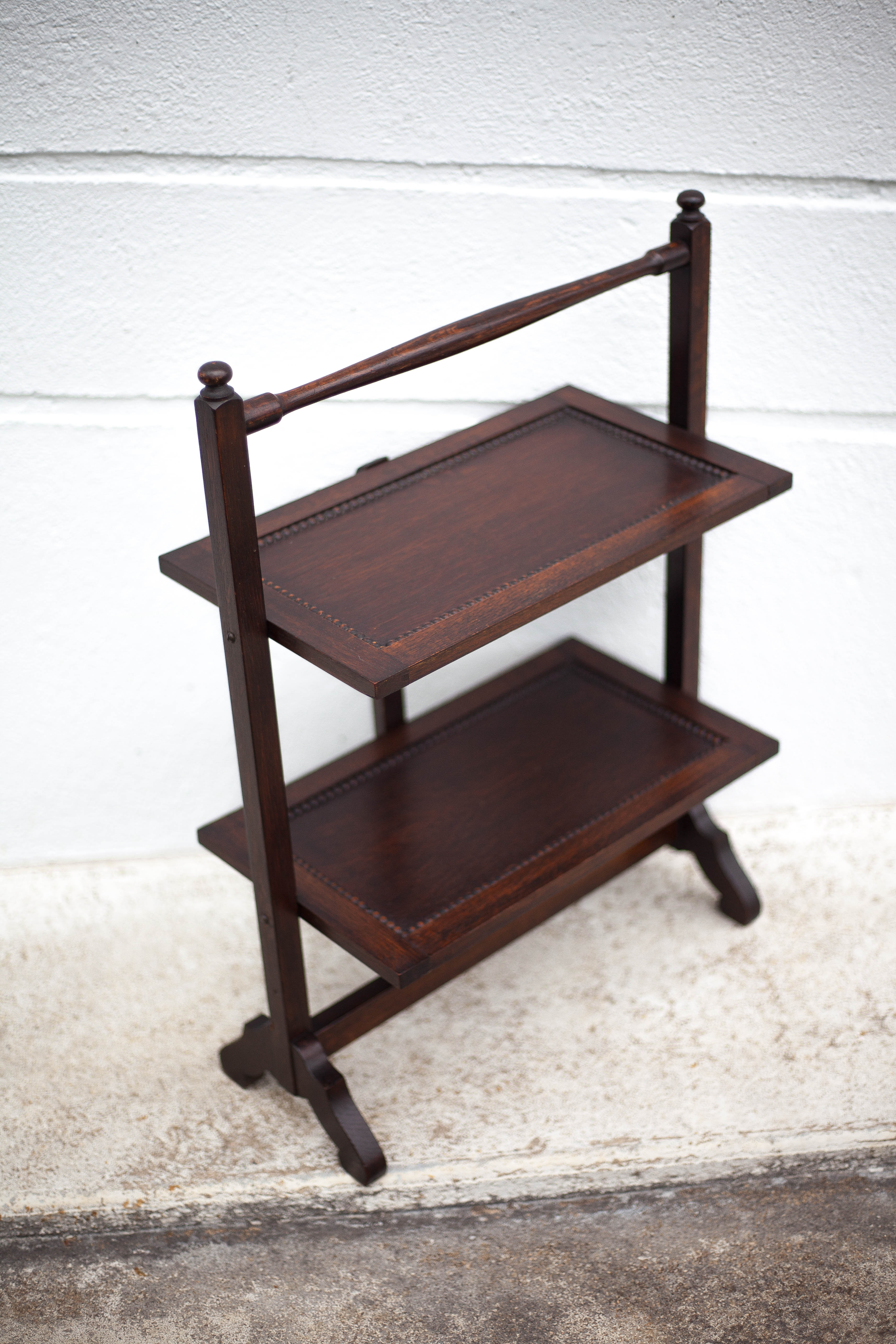 Wooden folding table, cake presentation support, side table, cake stand